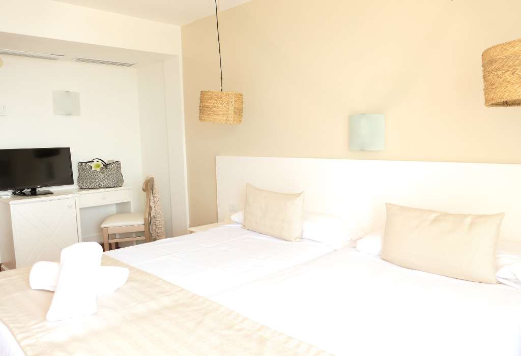 doppelzimmer hotel na forana doppelzimmer hotel na forana cala ratjada