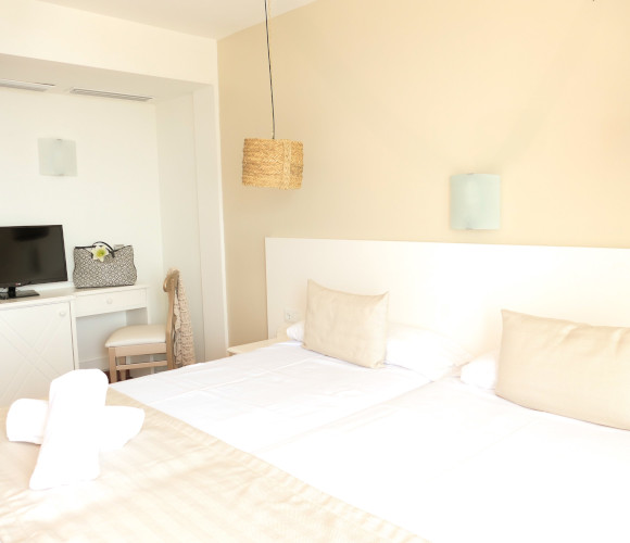 habitacion cuadruple hotel na forana